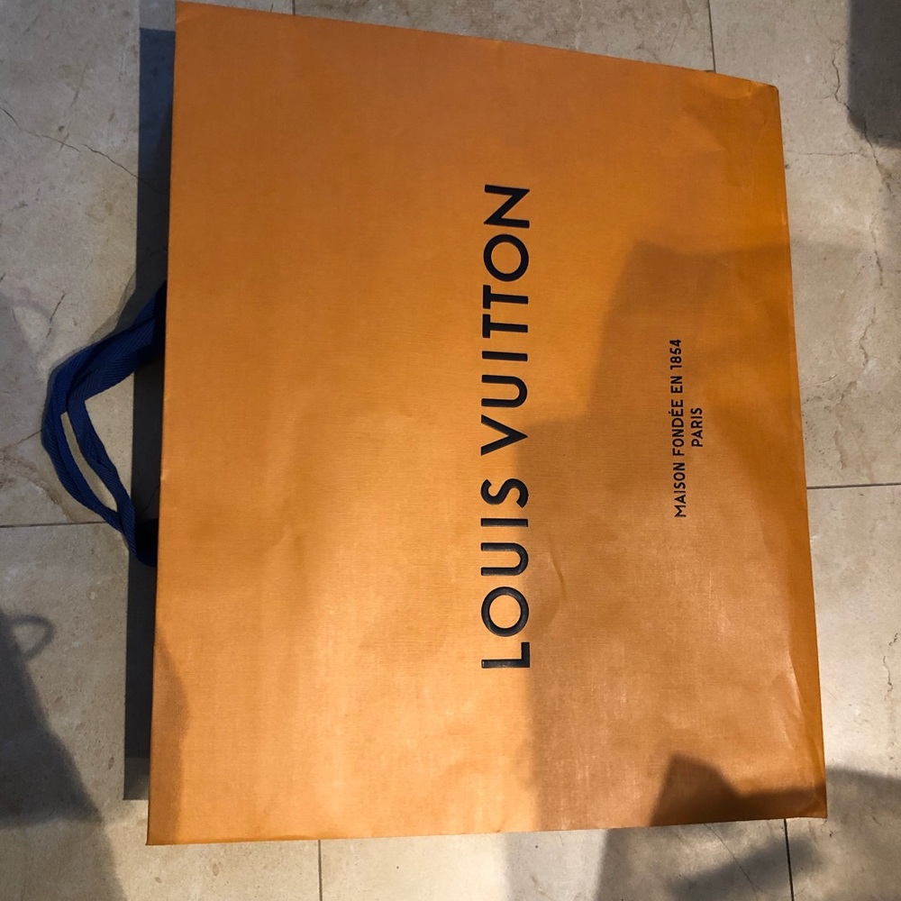 Authenticity Louis Vuitton box/bag